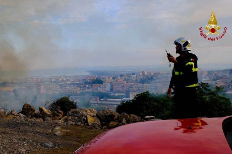 Campagna antincendio, firmata convenzione tra Regione e Vigili del fuoco. Schifani: «Collaborazione consolidata e preziosa. Risposta concreta a contesto climatico mutato»