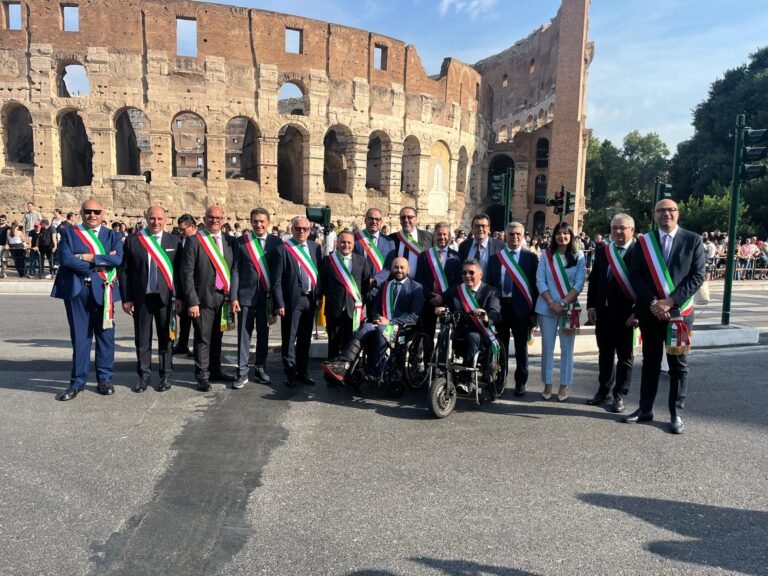 2 giugno, delegazione di sindaci siciliani a Roma