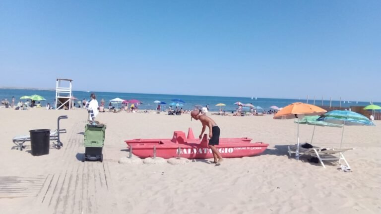 Catania, da sabato aperte le spiagge libere 1 e 3 della Plaia con tutti i servizi