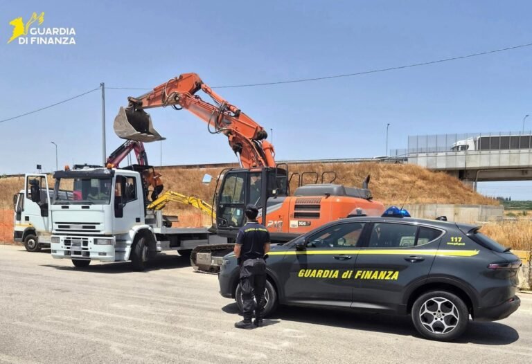 Paternò, recuperati dalla Guardia di Finanza mezzi e attrezzature rubati del valore di 80mila euro