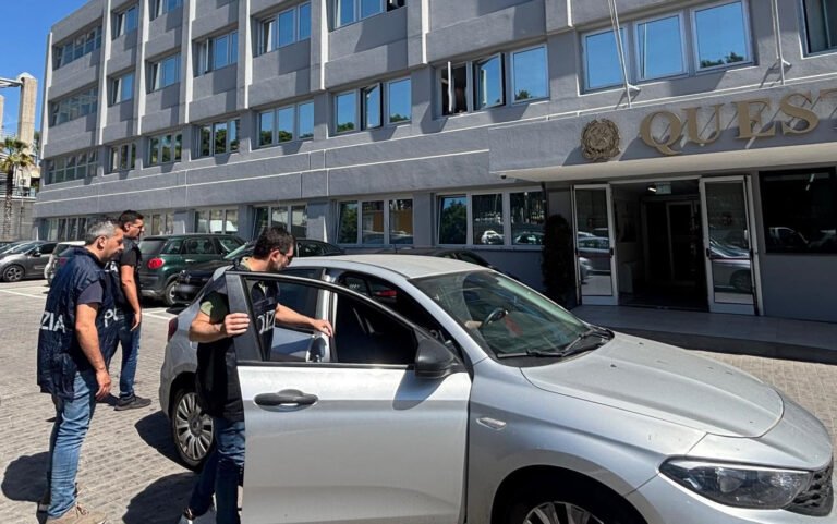 Catania, si spaccia per un appartenente alle Forze dell’Ordine per truffare un’anziana, 38enne arrestato dalla Polizia