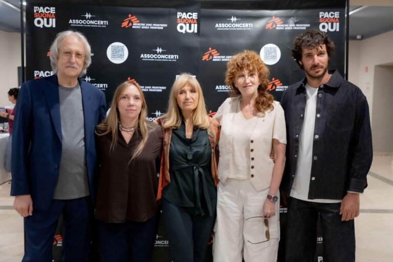 “La pace suona qui”: video-manifesto di AssoConcerti e Medici senza frontiere proiettato sui maxi-schermi dei concerti estivi