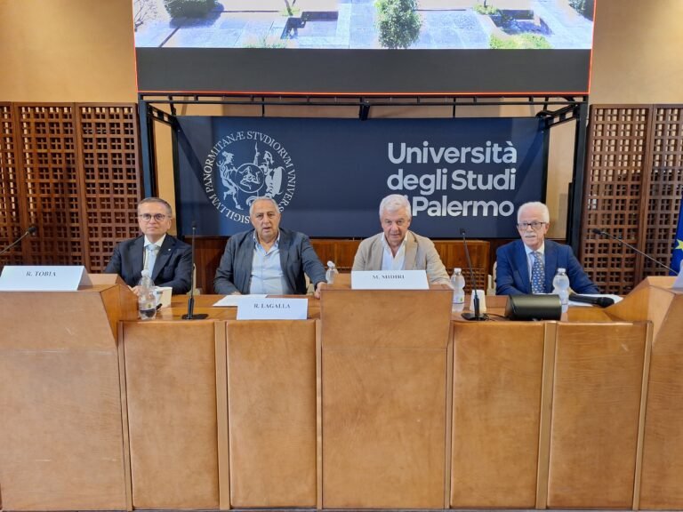 Palermo, giovani farmacisti a scuola per diventare la nuova classe dirigente della categoria; pubblicato bando per 30 posti in Sicilia