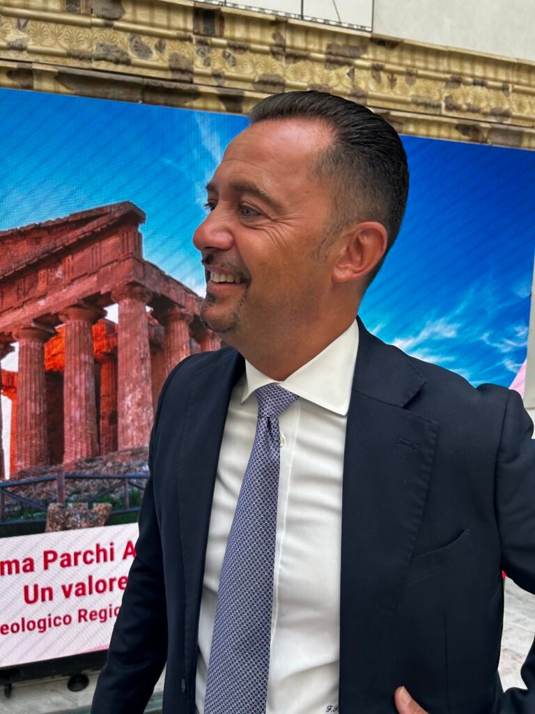 Beni culturali in Sicilia, dalla Regione 600mila euro per biblioteche e conservazione del patrimonio librario. L’assessore Francesco Scarpinato: «Rafforziamo preziosi luoghi di aggregazione»