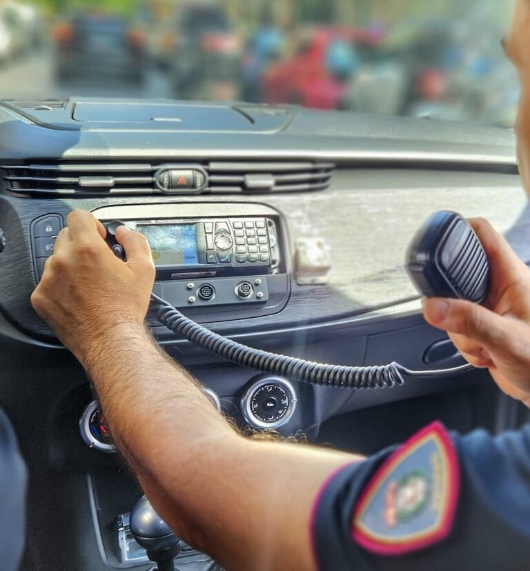 Catania, scaraventa a terra un giovane per rubargli il telefono cellulare: 22enne straniero arrestato dalla Polizia con l’accusa di rapina