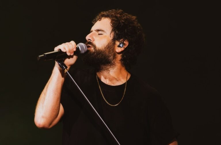 Catania, domani Tommaso Paradiso alla Villa Bellini per “Sotto il Vulcano Fest”, la rassegna organizzata da Puntoeacapo con la direzione artistica Nuccio La Ferlita