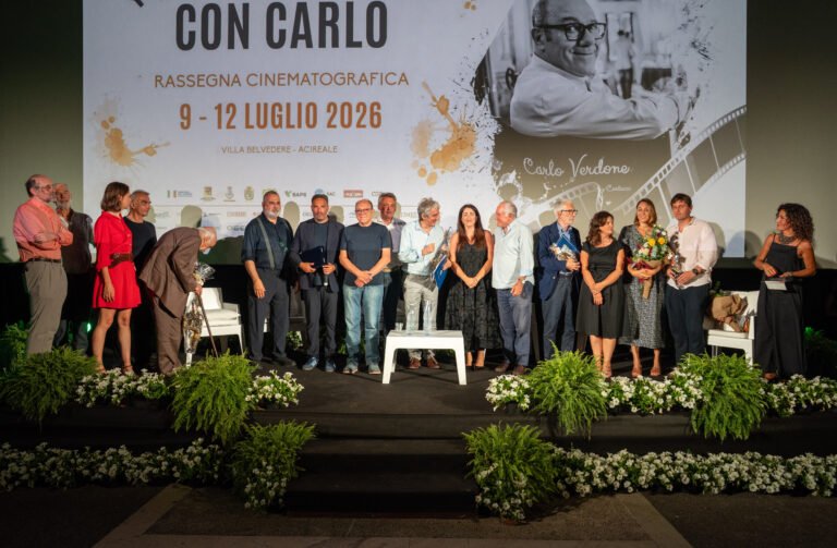 «Sono stato un pedinatore degli italiani»: Carlo Verdone saluta Acireale e chiude “Quattro serate con Carlo”