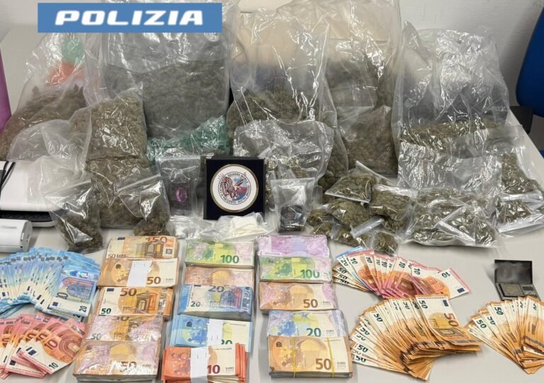 Catania, usava la sua abitazione come base logistica per lo stoccaggio di droga: 55enne arrestato dalla Polizia