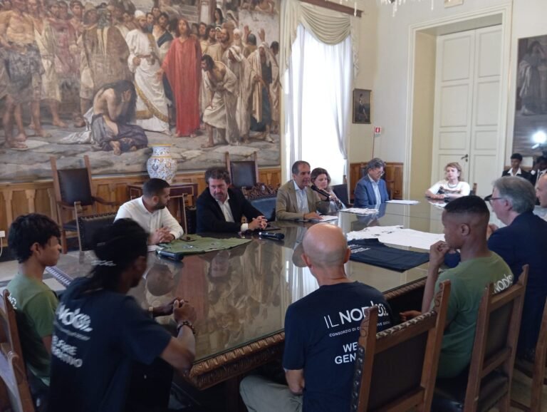 Catania, lavoro ed inclusione: firmato in municipio protocollo d’intesa per laboratori di giardinaggio del progetto Sai