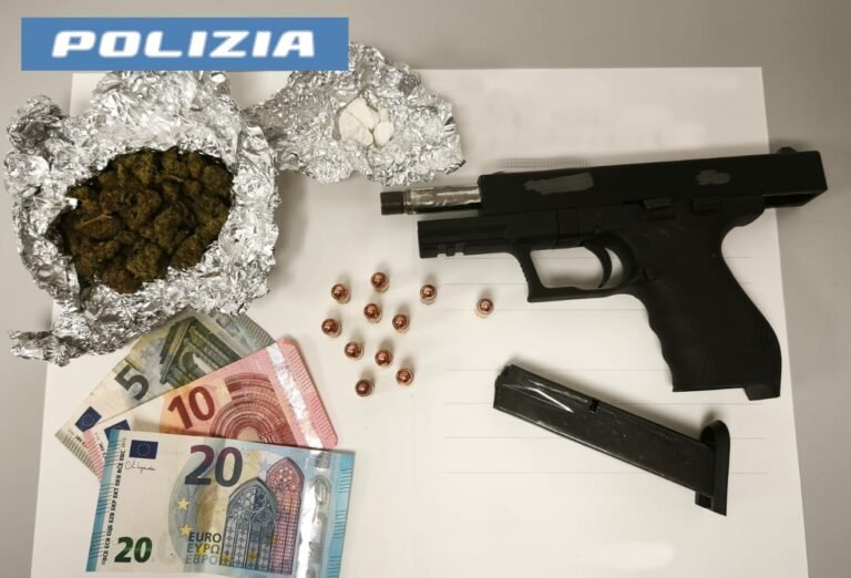 Catania, arrestato dalla Polizia dopo un controllo: aveva pistola clandestina, cocaina e marijuana