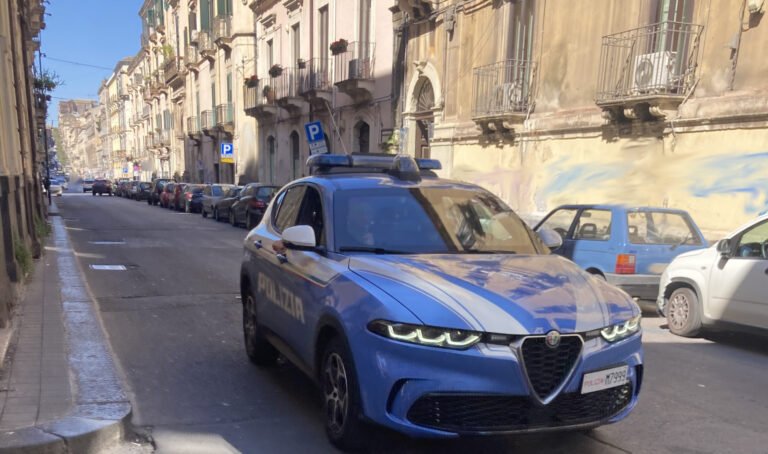 Catania, pedina l’ex compagna: 49enne arrestato dalla Polizia per atti persecutori