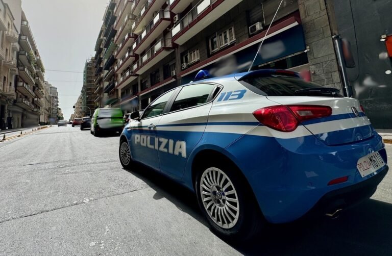 Catania, ruba vestiti da un negozio: arrestato dalla Polizia