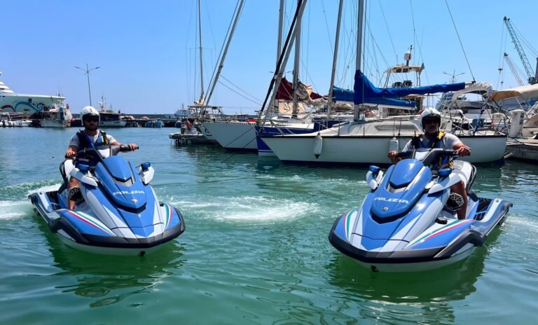 Catania, due nuove moto d’acqua alla Polizia per il pattugliamento della fascia costiera