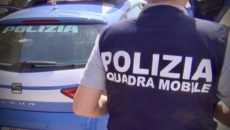 Catania, Polizia ferma pluripregiudicato con cocaina e marijuana