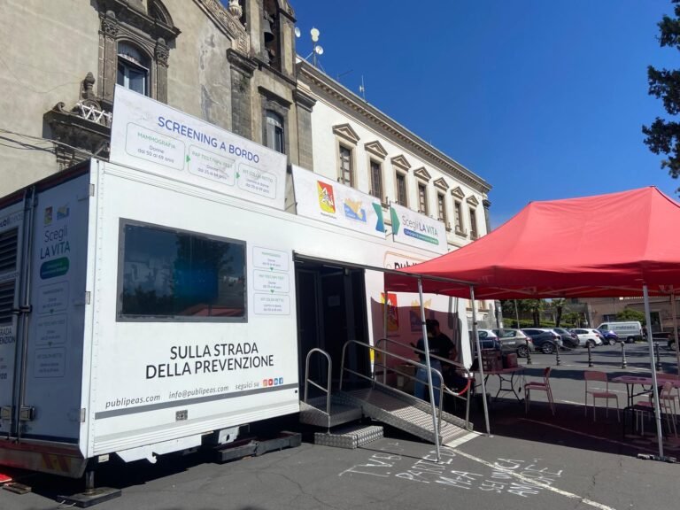 Catania, il “Camper della prevenzione” allestito dall’Asp ha eseguito oltre 600 prestazioni nei primi sei giorni di attività