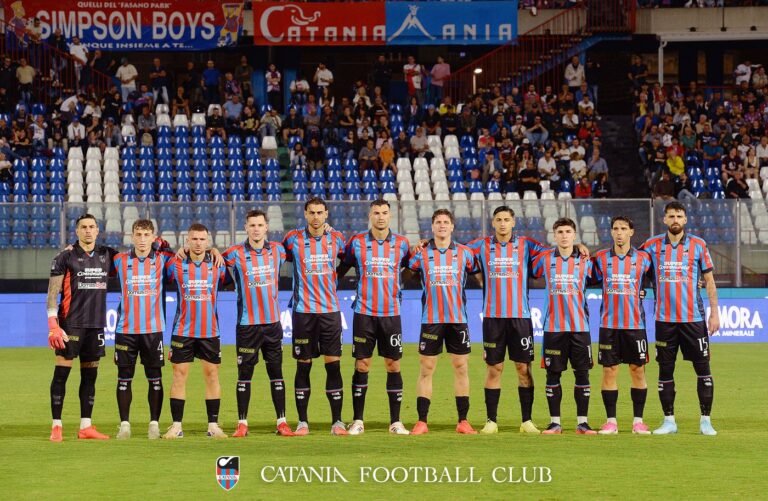 Calcio, pareggio a reti bianche tra Catania e Barletta al “Massimino”; pugliesi a segno nel finale, ma l’arbitro “grazia” i padroni di casa