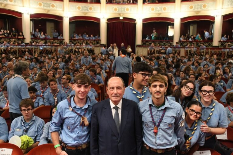Giovani, il presidente della Regione Siciliana, Renato Schifani: «Circa 12mila “under 40” rientrati in Sicilia negli ultimi 5 anni»
