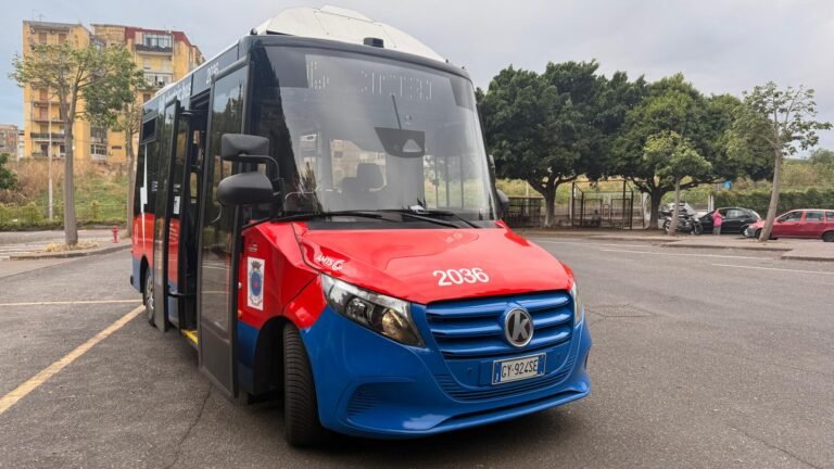 Catania, incrementati i servizi di trasporto pubblico per il cimitero il primo ed il 2 novembre
