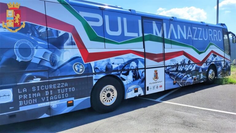 Legalità, tappa a Catania il 22 ed il 23 per il Pullman azzurro della Polizia